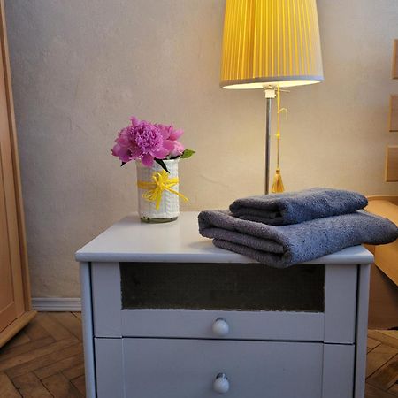 Sunflower Apartment Near Kiev Airport & Railway Station & Center City! 外观 照片