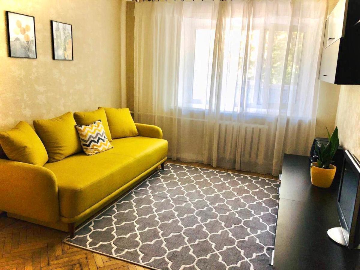 Sunflower Apartment Near Kiev Airport & Railway Station & Center City! 外观 照片
