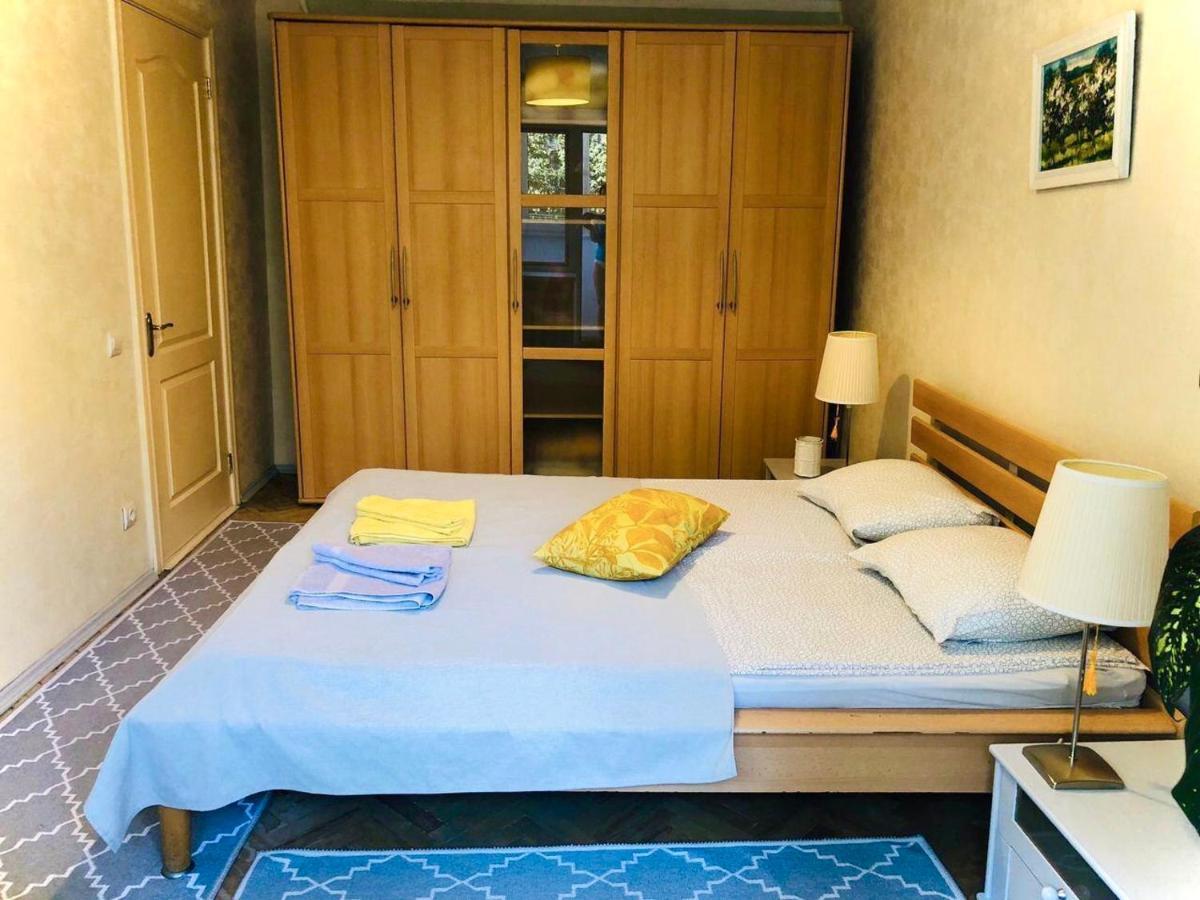Sunflower Apartment Near Kiev Airport & Railway Station & Center City! 外观 照片
