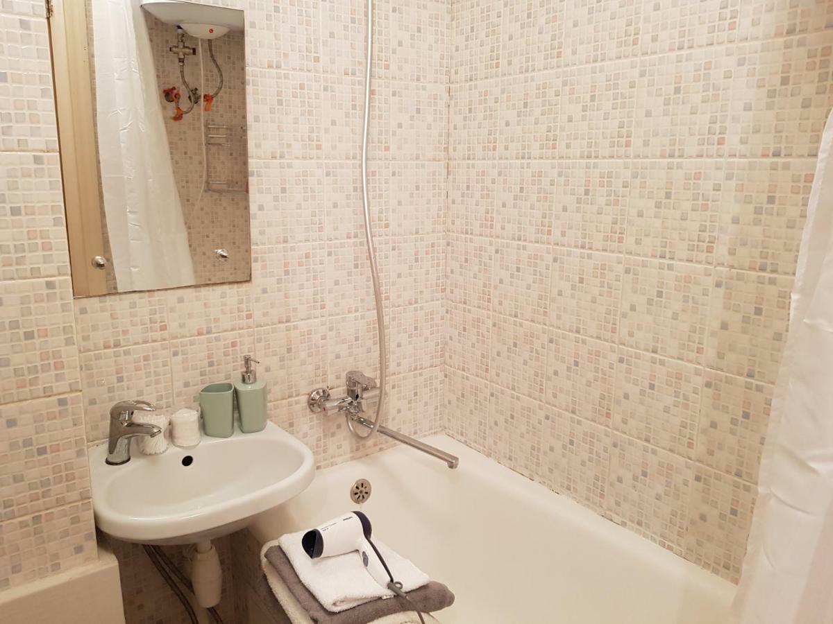 Sunflower Apartment Near Kiev Airport & Railway Station & Center City! 外观 照片