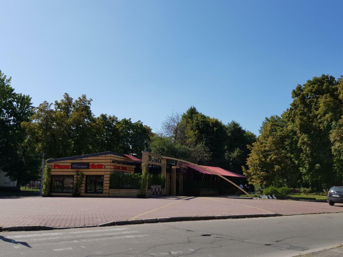 Sunflower Apartment Near Kiev Airport & Railway Station & Center City! 外观 照片