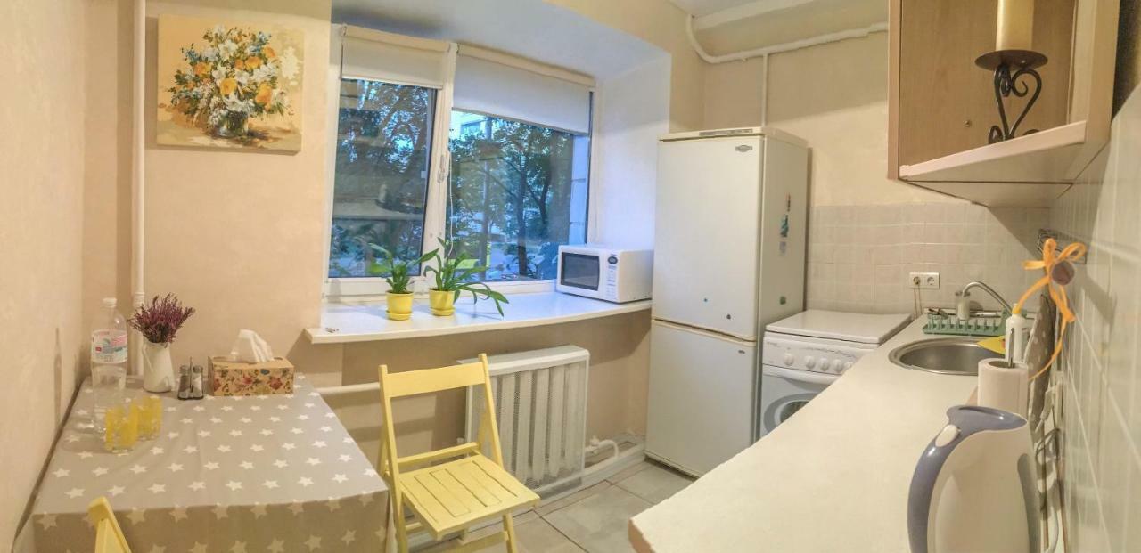 Sunflower Apartment Near Kiev Airport & Railway Station & Center City! 外观 照片